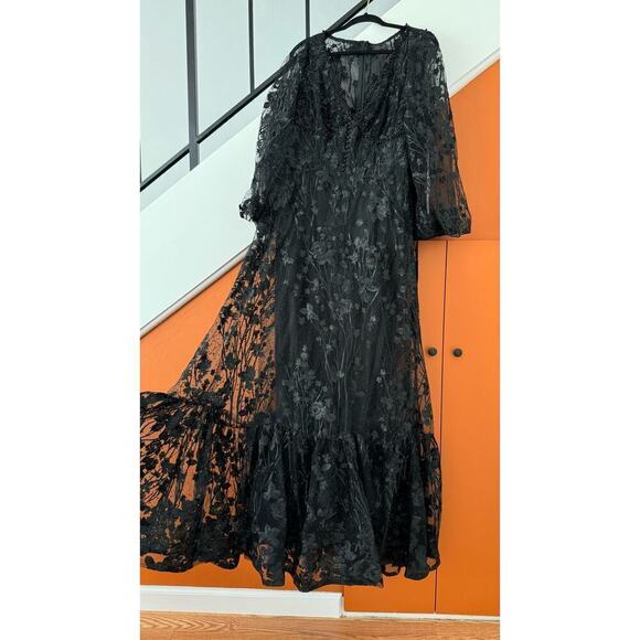 Mac Duggal Puff Sleeve A Line Embroidered Gown Size 14 Black Formal 20430 NEW - Picture 5 of 16